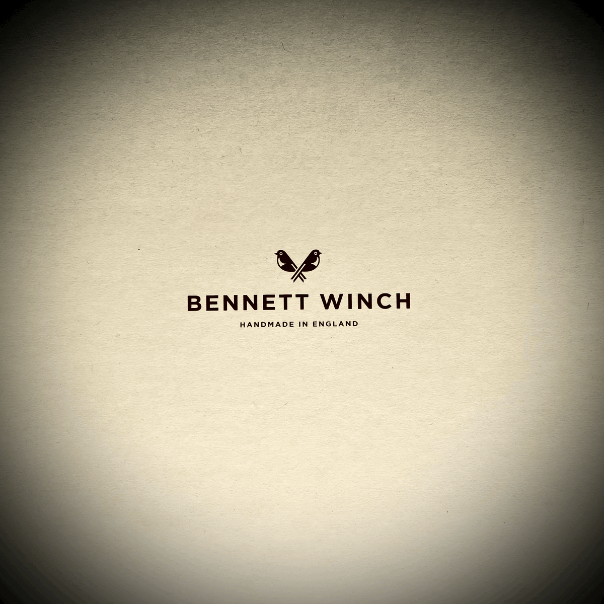 π¨ Travel in style with Bennett Winch luggage and accessories